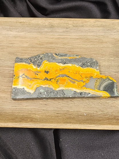 Bumblebee Jasper Self-Standing Slab